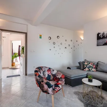 Apartment Nostra Trogir